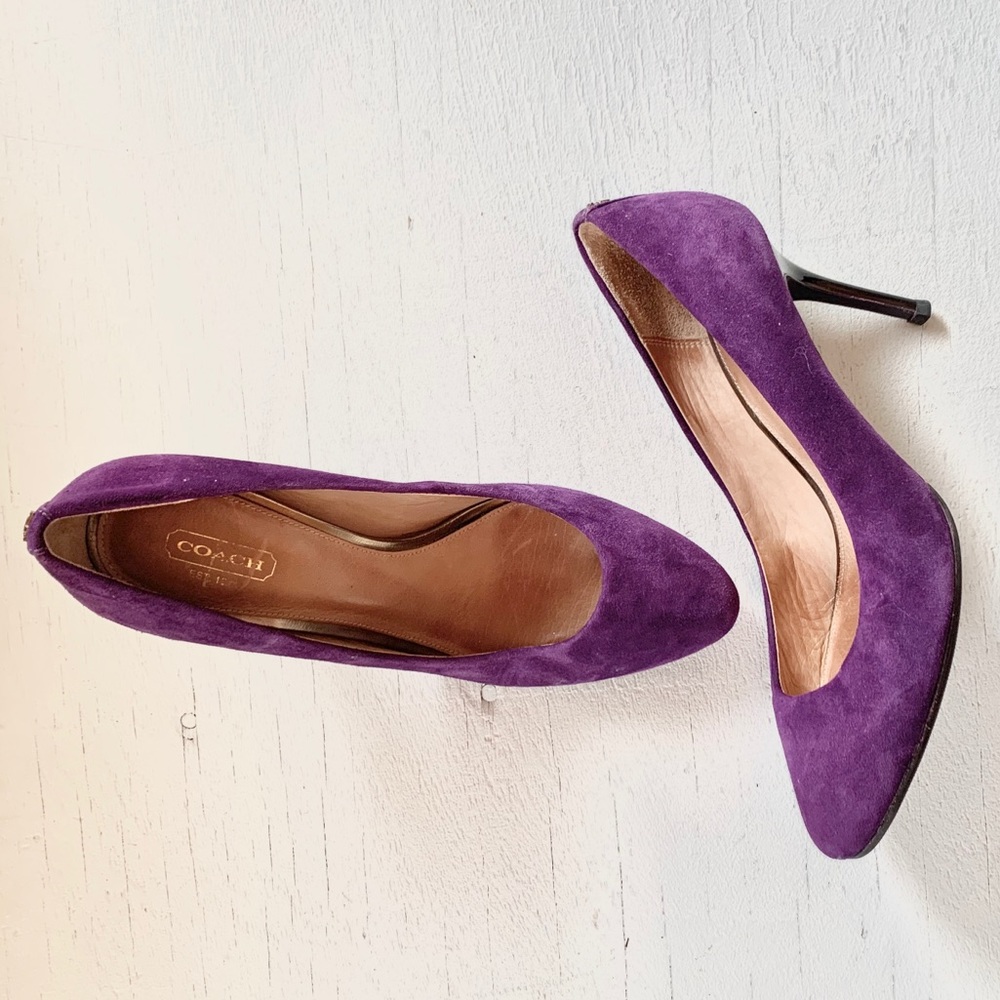 Coach NWOT purple Nala suede pumps size 9
